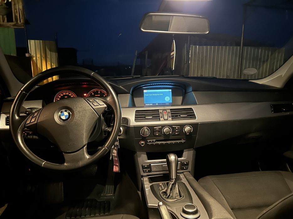 Vând sau schimb BMW E60 520D