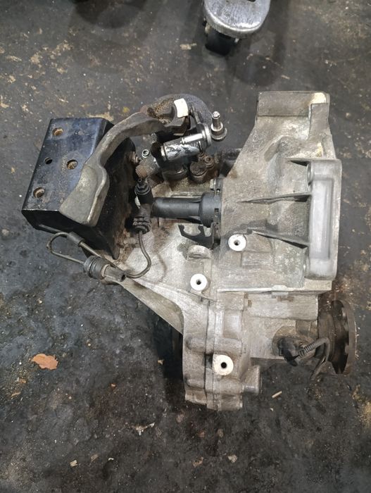 КПП на Фольксваген Гольф 5 1.4-1.6л