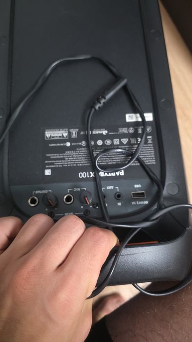 Jbl party box 100