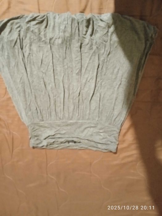 Подарявам дамски поли и рокли