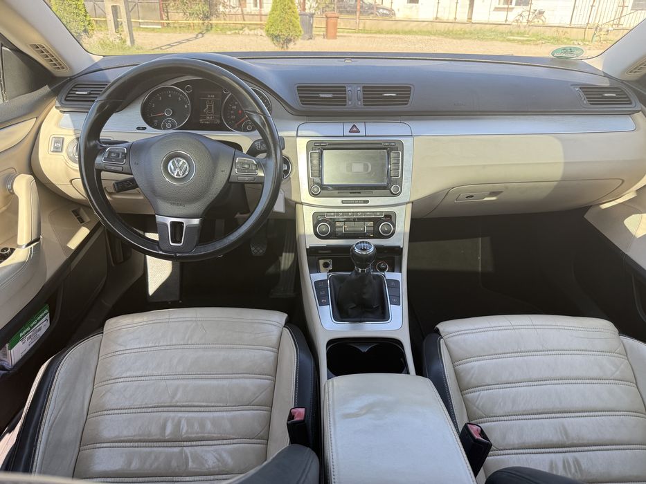 Vând passat cc 18 benzină