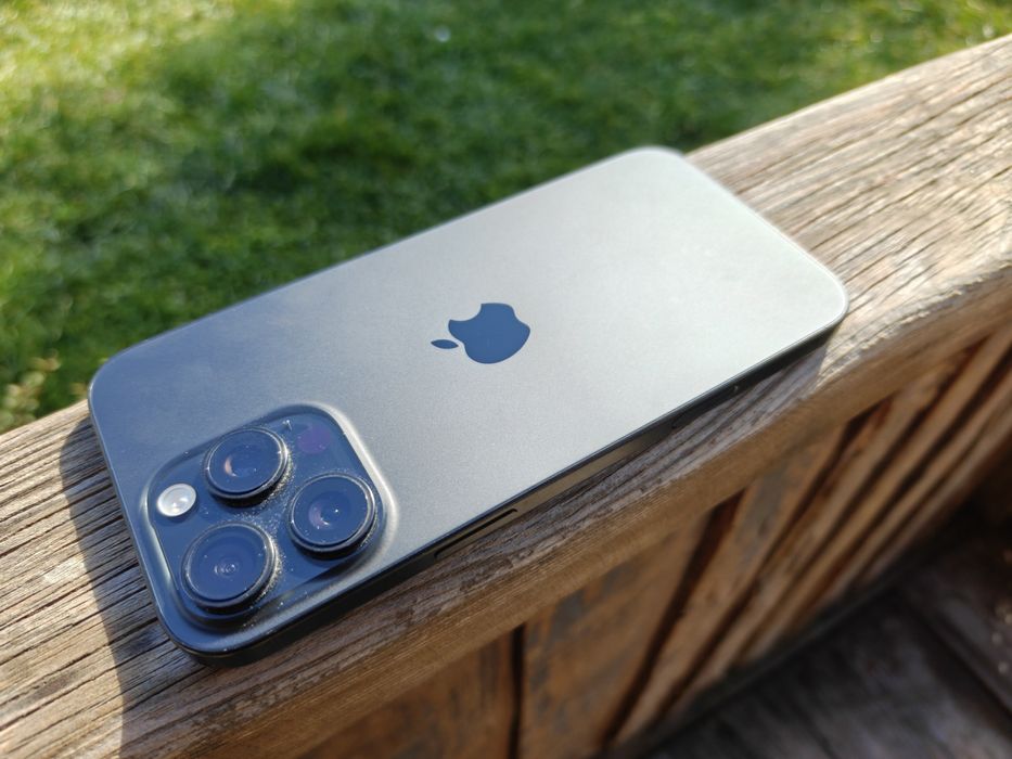 Продавам iPhone 16 Pro Max