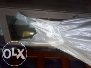 o rochie de mireasa deosebita bonus cercurile cadouuu