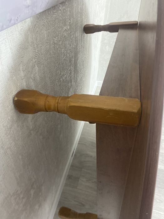 Продам круглый стол