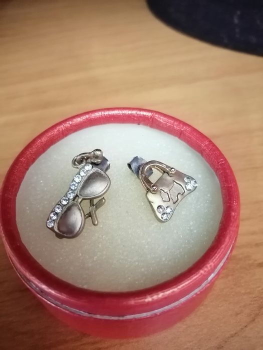 Эксклюзивные гвоздики серьги