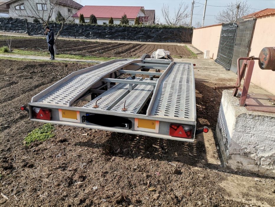 Platformă auto de vânzare – GATA DE MUNCĂ!