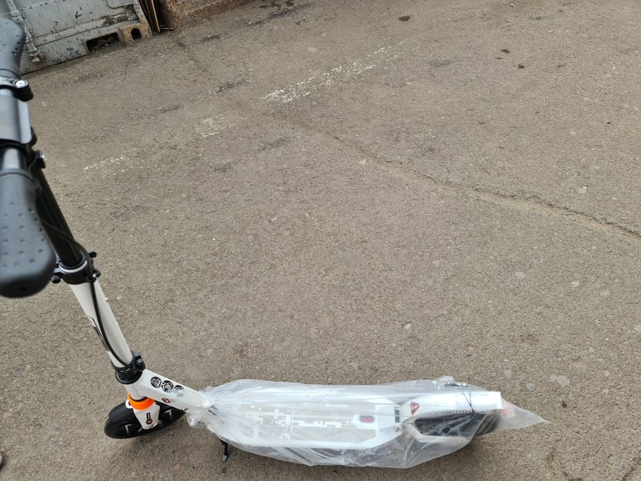 Самокат продам 2х колесный новый