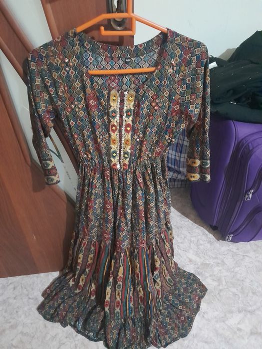 Продам платье разные почти новый