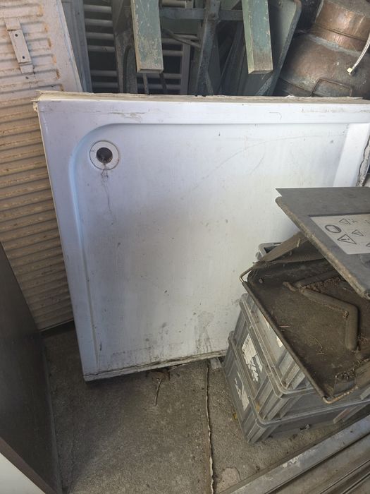 Panou(paravan)din sticla pentru duș  cu rama aluminiu si cada duș