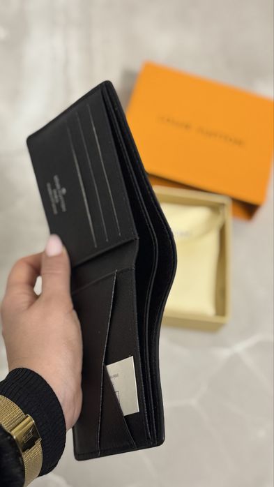 Портфейл, картхолдър в няколко цвята Louis Vuitton