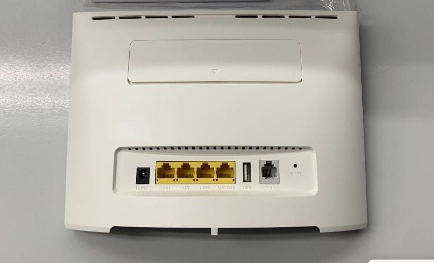 Router modem wifi 4G Huawei B525 liber de retea