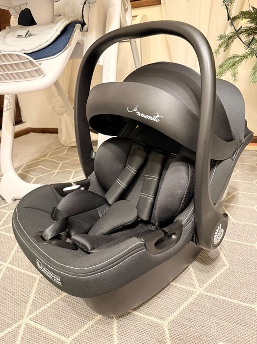 Продавам кош за кола от раждането до 87 см.