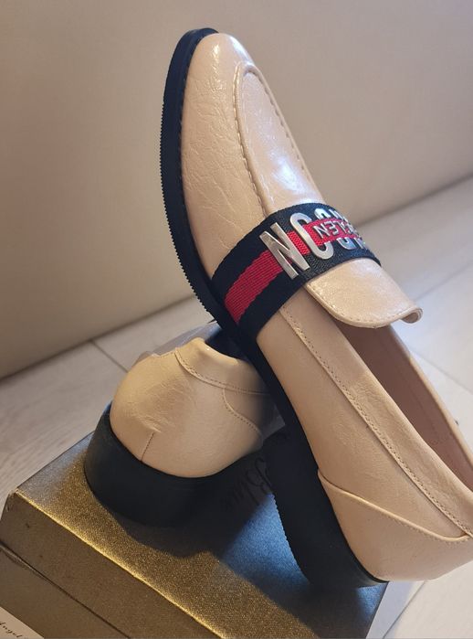 Vând mocasini superbi nr 38