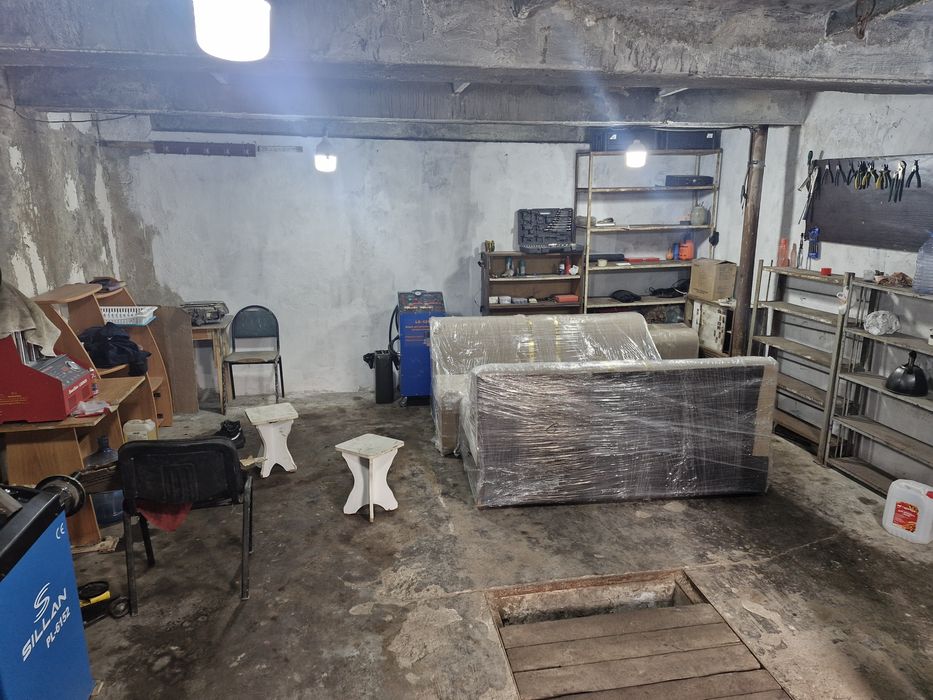 Продам гараж на Голубых прудах