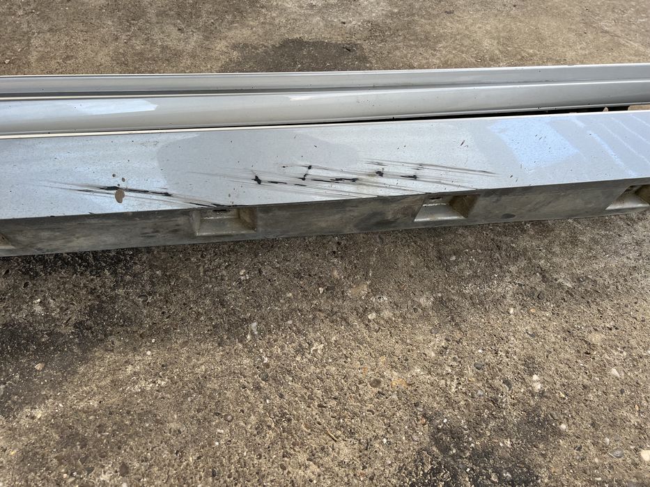 Prag praguri ornament prag vw passat b8 cod culoare LB7W