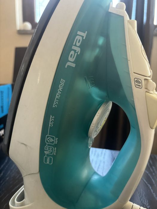 Продавам ютии Philips, Neo, Tefal