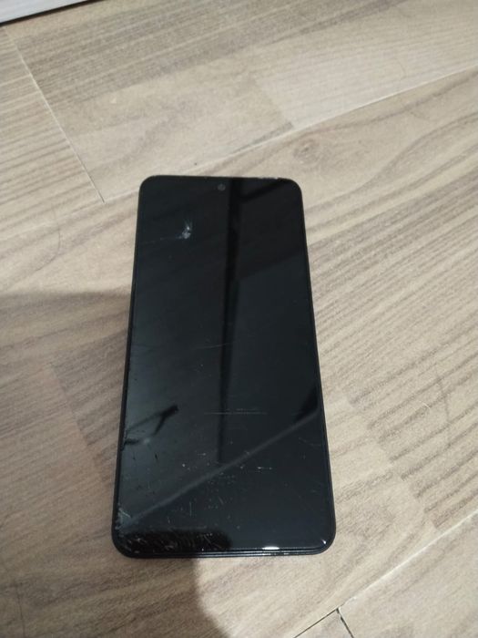 Телефон vivo Y100