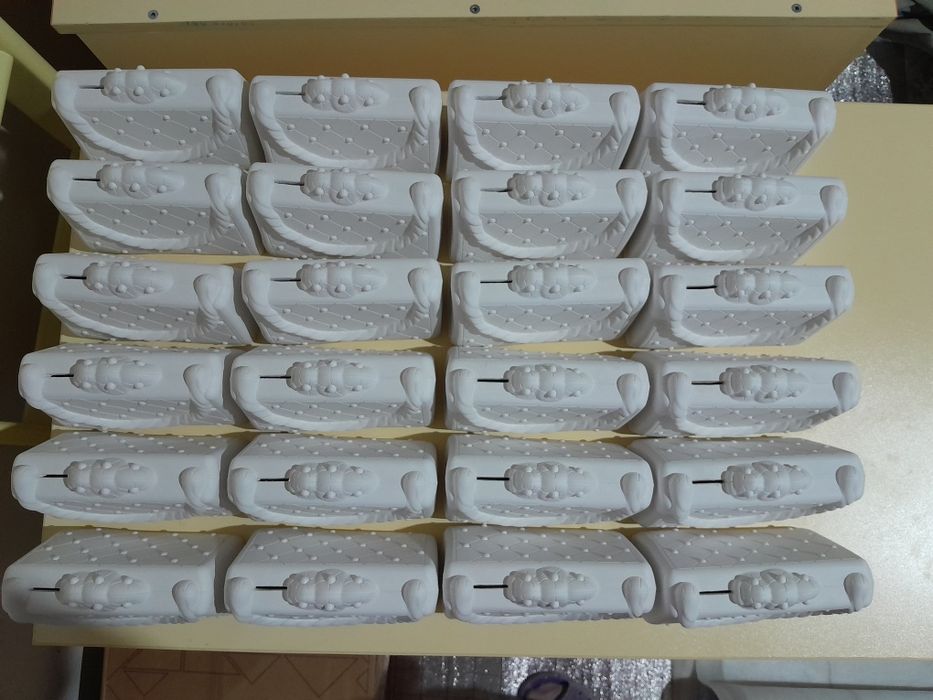 Гипстен жасалған копилкалар