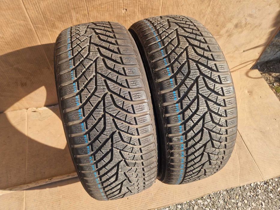 2 Yokohama R17 215/50
Зимни гуми 
DOT2620