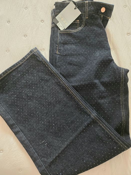 Нови дънки с камъни