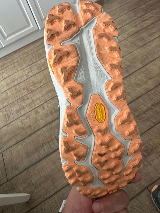 Adidași Hoka speedgoat 6