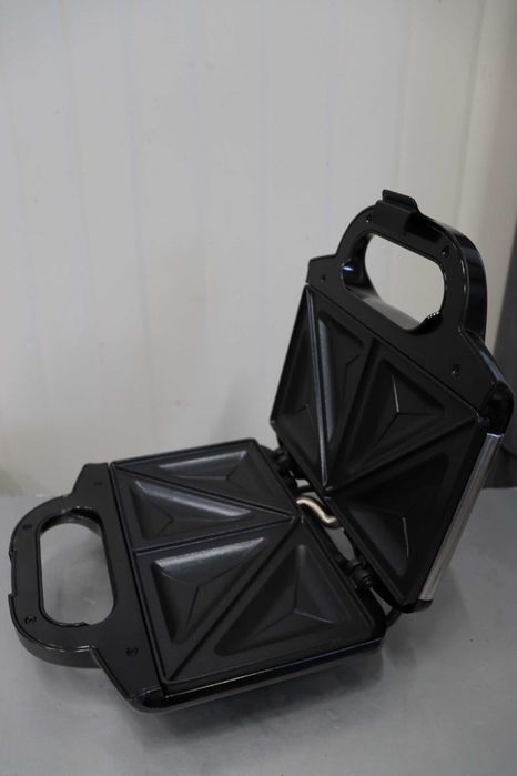 Уред за сандвичи Tefal Ultracompact SM155212, 700W, Незалепващи плочи