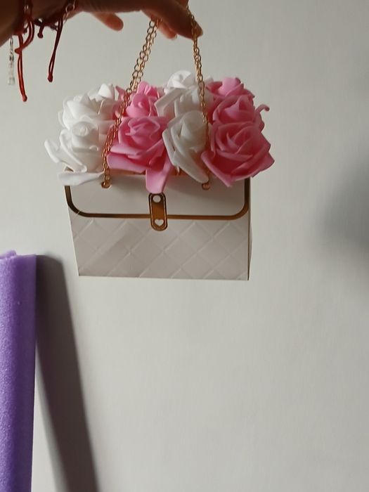 Ръчно изработени сатенени рози и фоамени