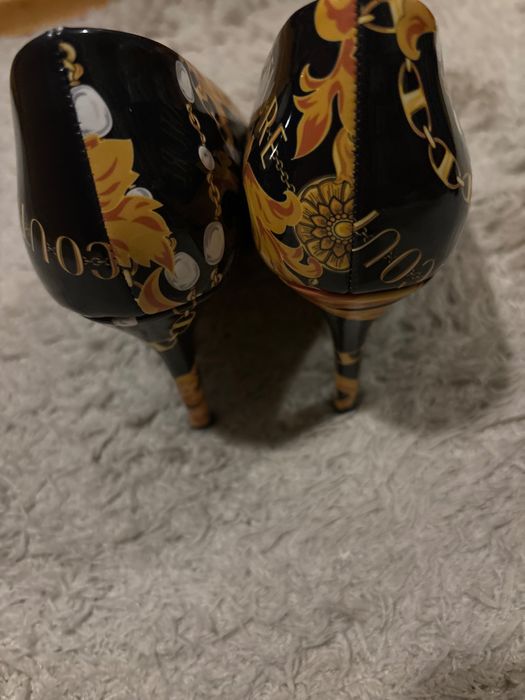 Обувки Версаче 37 номер