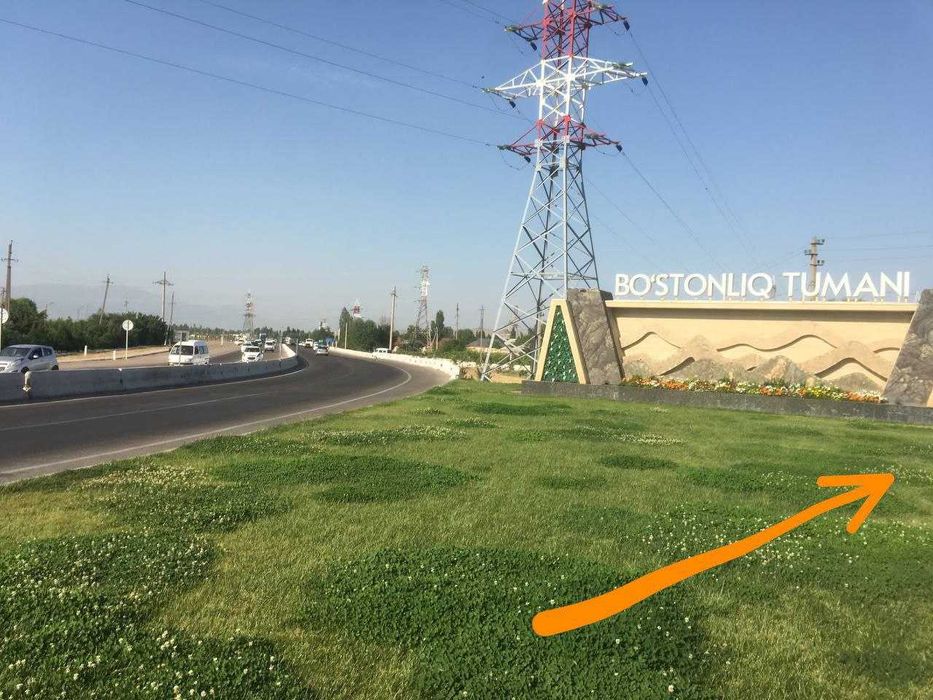 Uy sotiladi, yer narxida uyi eskiroq