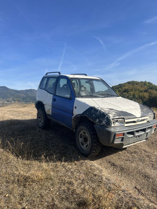 Vând Nissan Terrano 2 / Ford Maverick