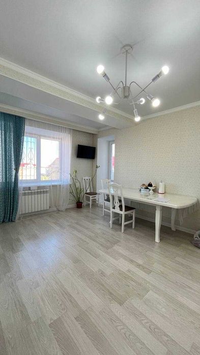 Продам 3 комнатную Батыс 2