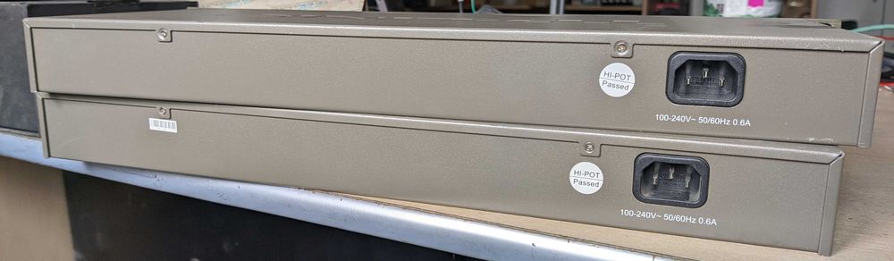 TL-SL1117 16-Port 10/100Mbps + 1-Port Gigabit Switch