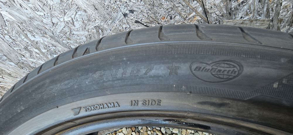 Anvelope Yokoama AdvanSport V107 * 275/40 R20 109W XL
