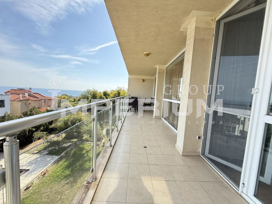 Дава се под наем Тристаен апартамент в Варна, Галата - 120 кв.м за 850 € - Снимка #10