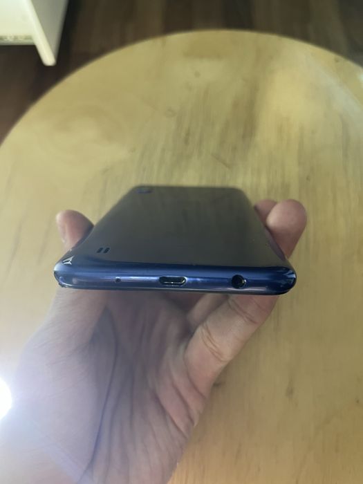 Samsung A01 цена договорная