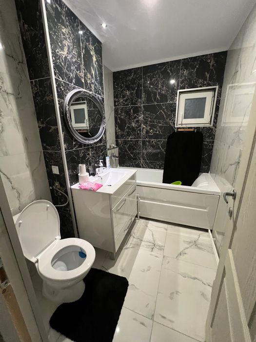 Vand Ap.4 camere, etaj 1, Casa de Cultura