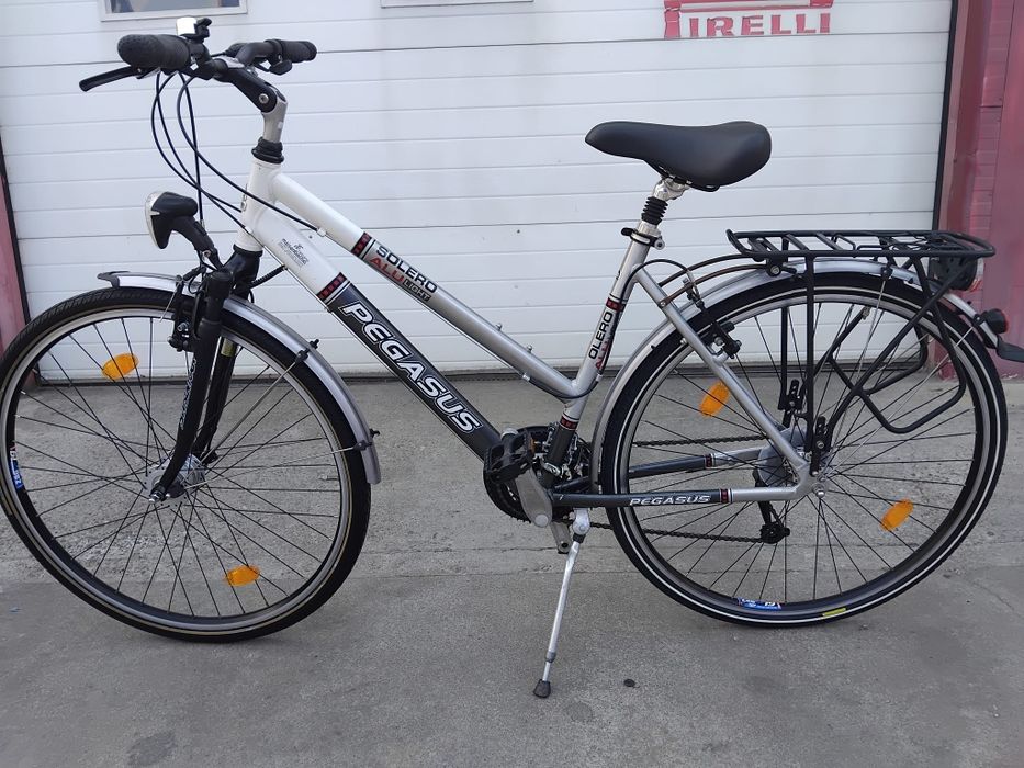Vând bicicleta din aluminiu pentru damă