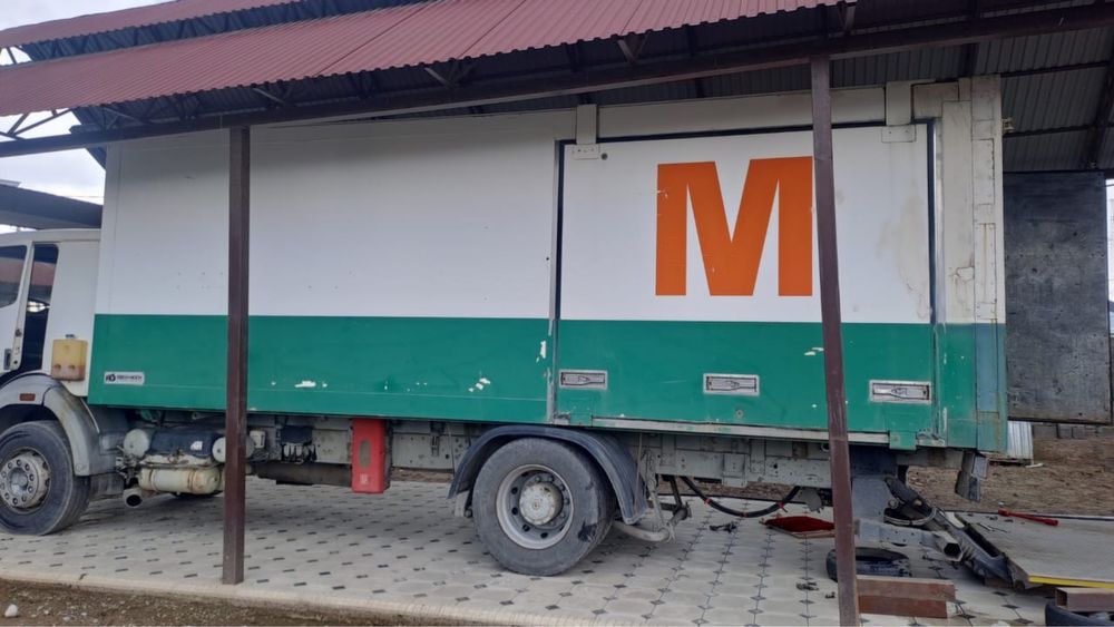 Термобутка с  лопатой срочно продам