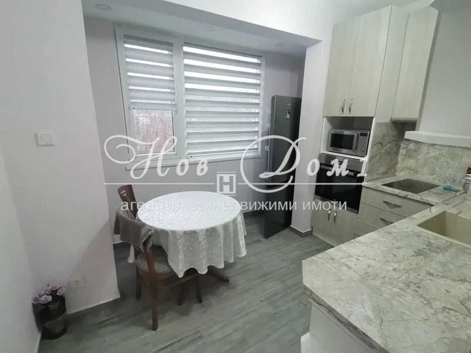 Дава се под наем Тристаен апартамент в Варна, Победа - 80 кв.м за 428.91 € - Снимка #1