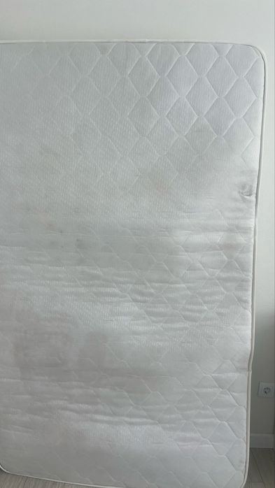 Отдам бесплатно матрас б/у 120*200