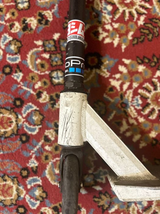 СРОЧНО ПРОДАМ Трюковой Самокат