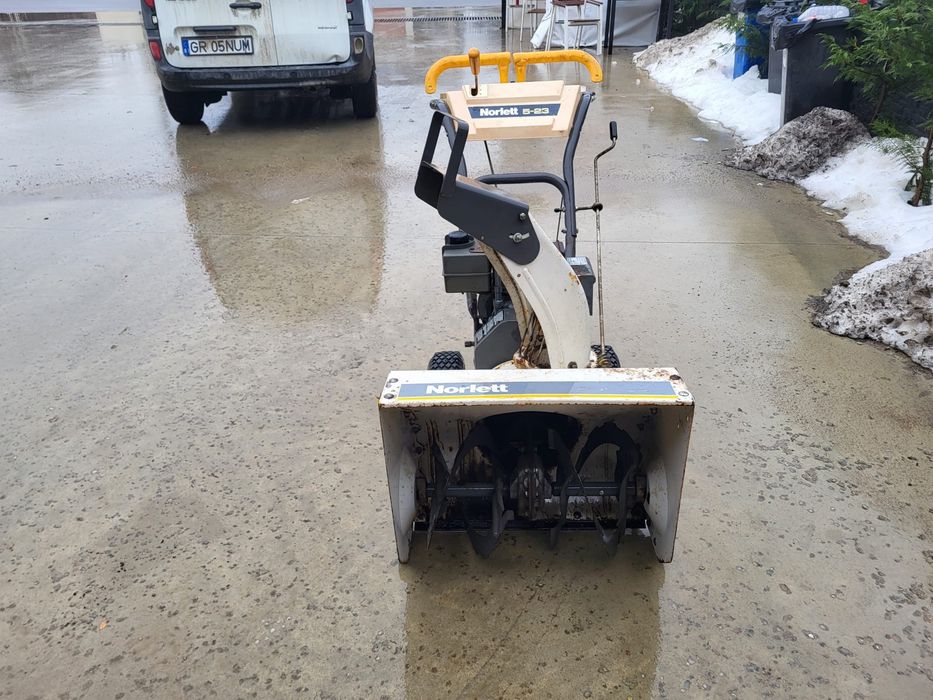 De vânzare freză de zăpadă