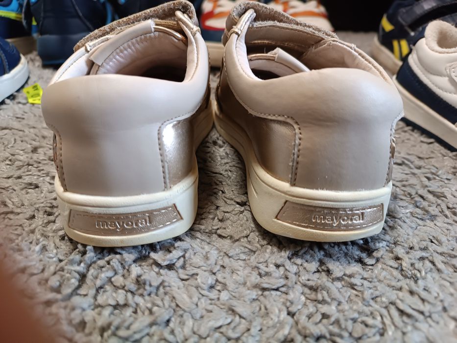 Различни детски обувки 22-27 номер