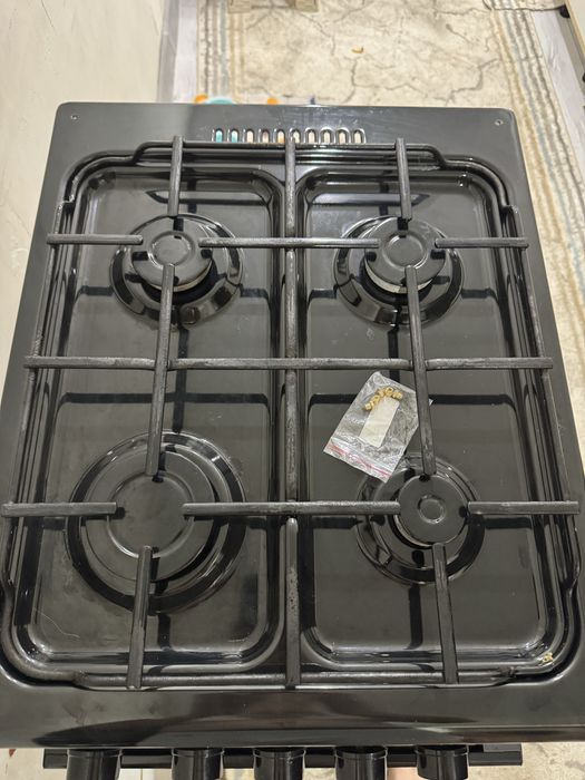 Продам газовую плиту Midea