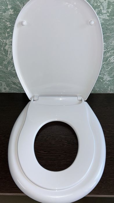 Сиденье для унитаза универсальное