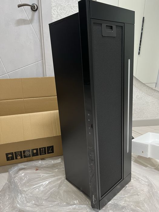 Продаётся вытяжка Hansa (новая)