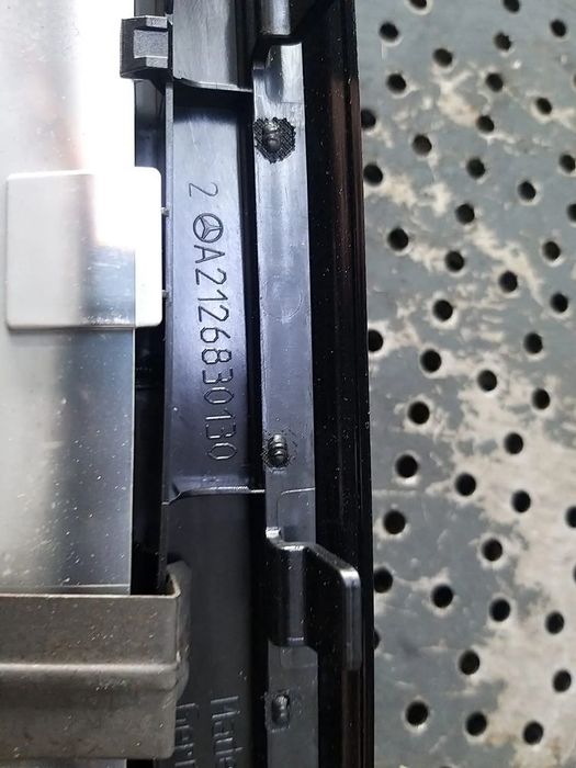 Stop auxiliar capac difuzor mercedes e class w212 a2126830130