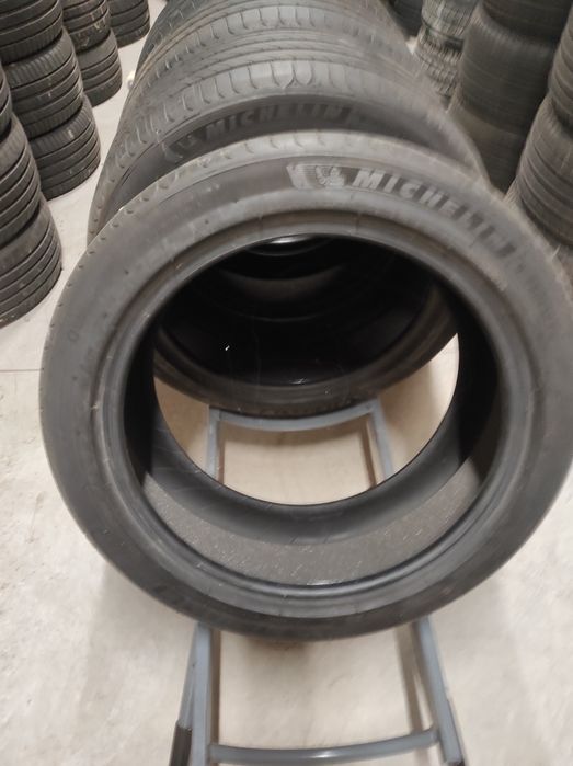 235/45/18 Michelin