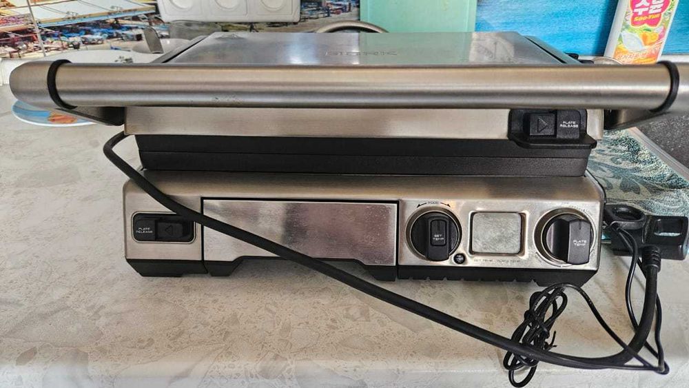 Продам гриль BORK с термощупом.