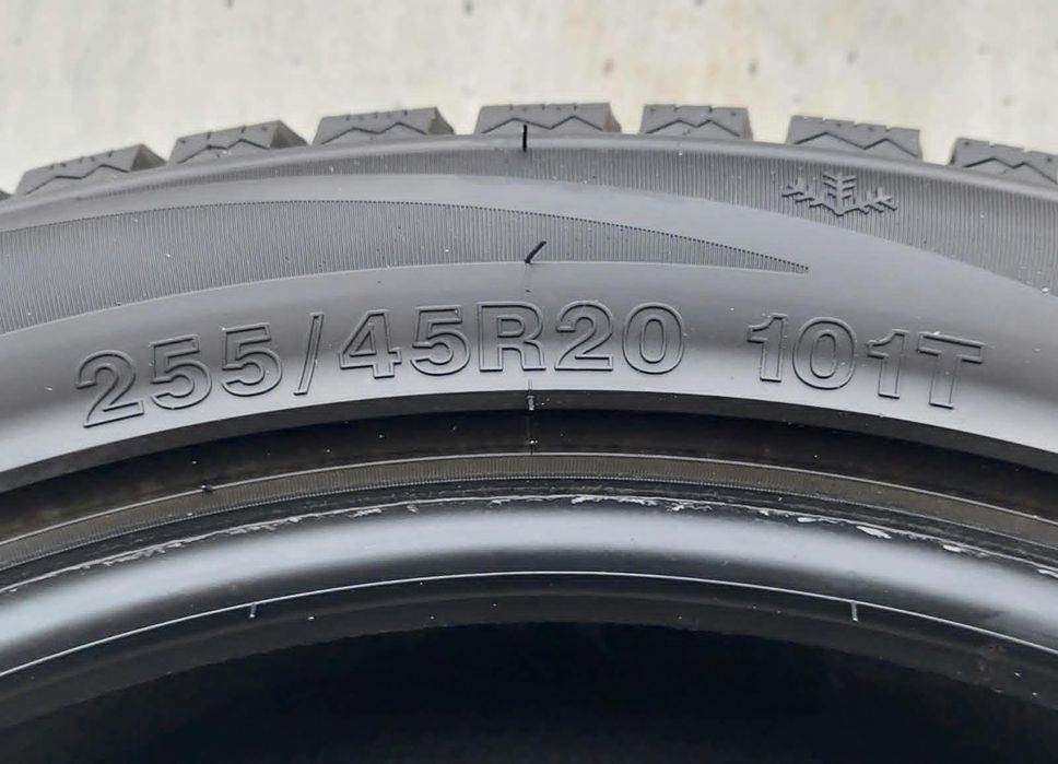 4 шипованные автошины 255/45R20